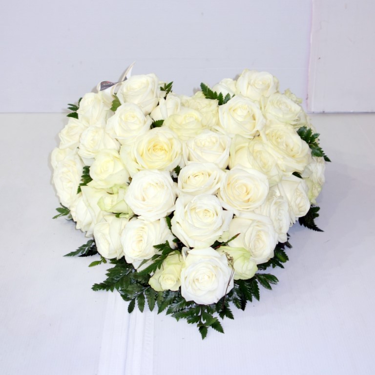 CŒUR DE FLEURS DEUIL ROSES BLANCHES Livraison Toulouse Calypso Fleurs