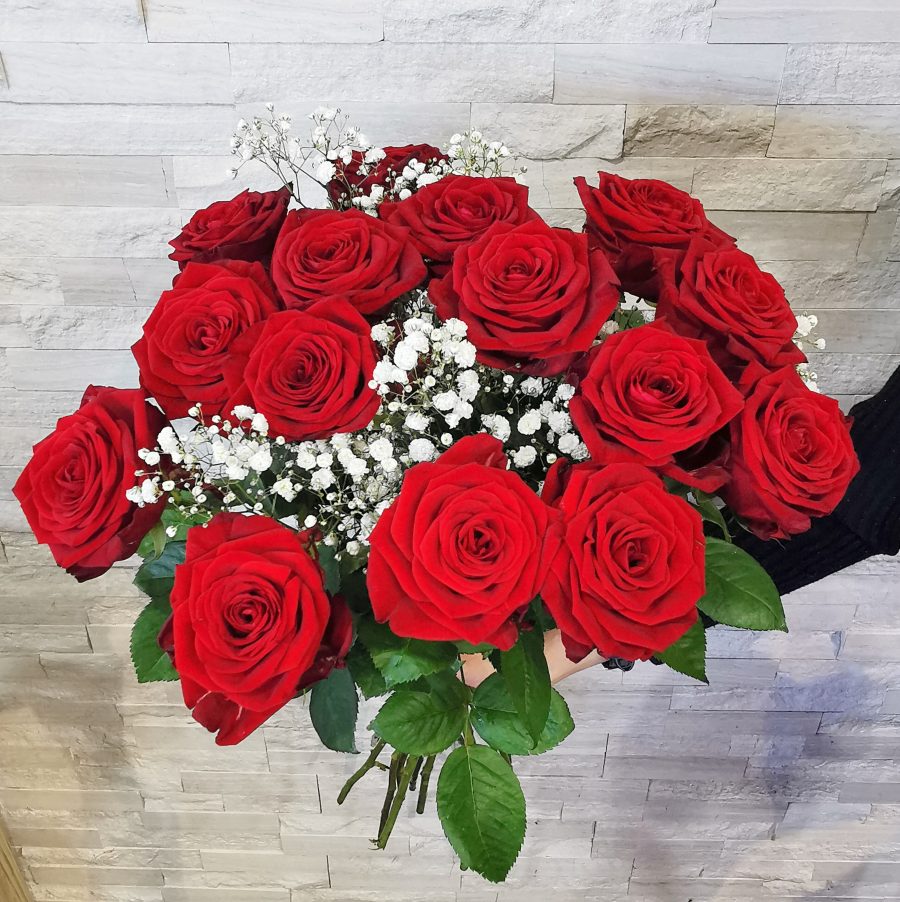 Bouquet de GRANDES roses rouges et FEUILLAGE - Livraison Toulouse - Calypso  Fleurs